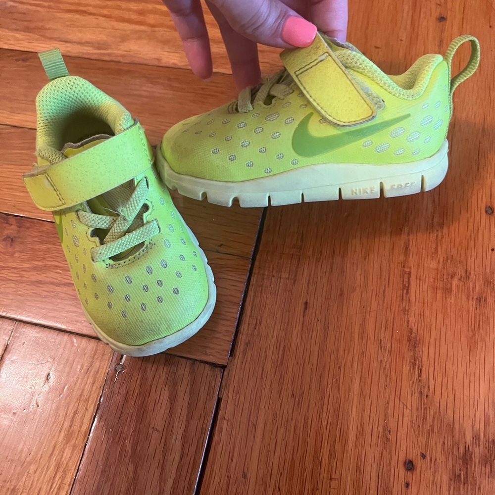 Nike sneakers size 5c